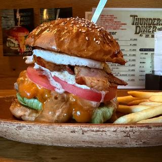 ベーコンエッグチーズバーガー(サンダースダイナー)