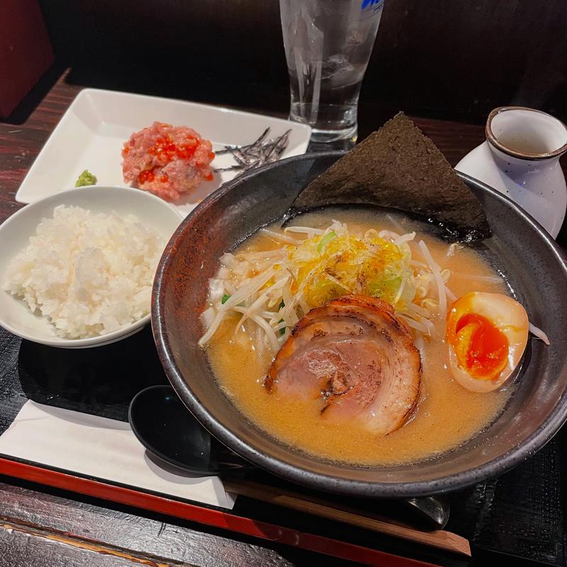 濃厚味噌らーめん(麺処 三虎（みとら）)