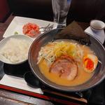 濃厚味噌らーめん