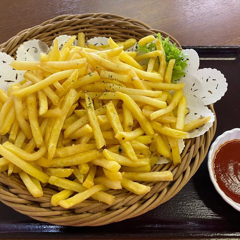 メガ盛りポテト(きりたっぷカフェ)