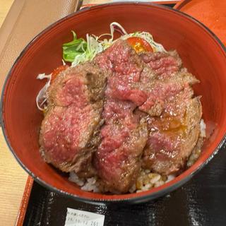 松坂牛ステーキ丼(岩戸屋 （イワトヤ）)