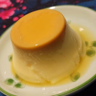 蒸して仕上げたたまごプリン