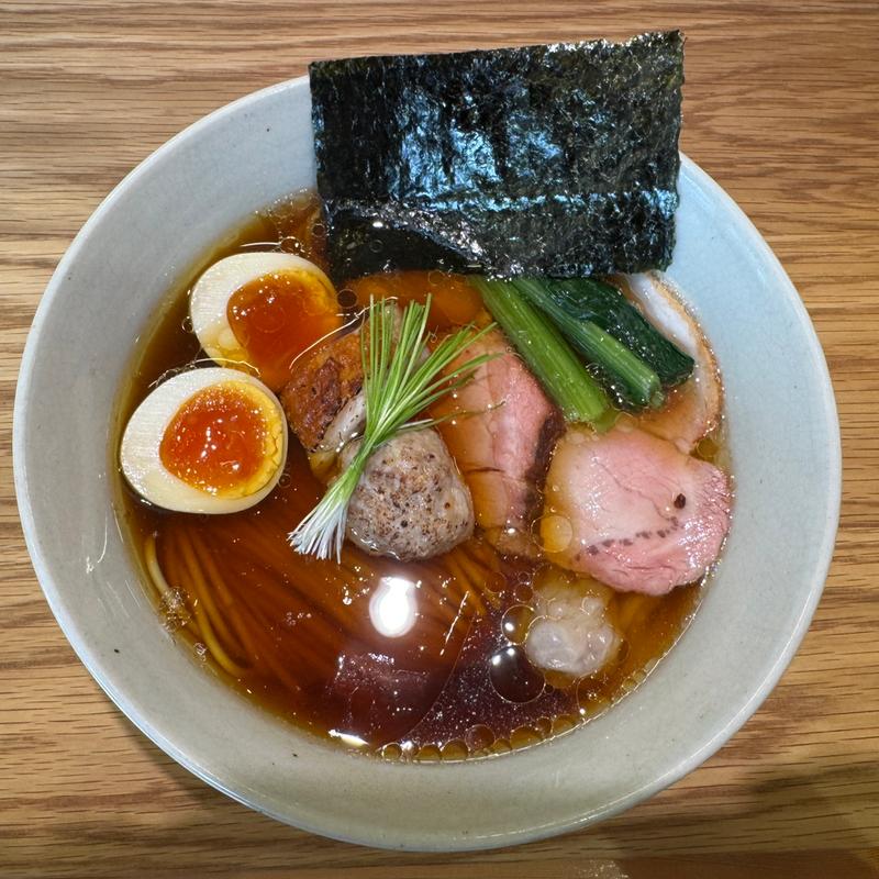 特上醤油らぁめん(せいめん 未さく)