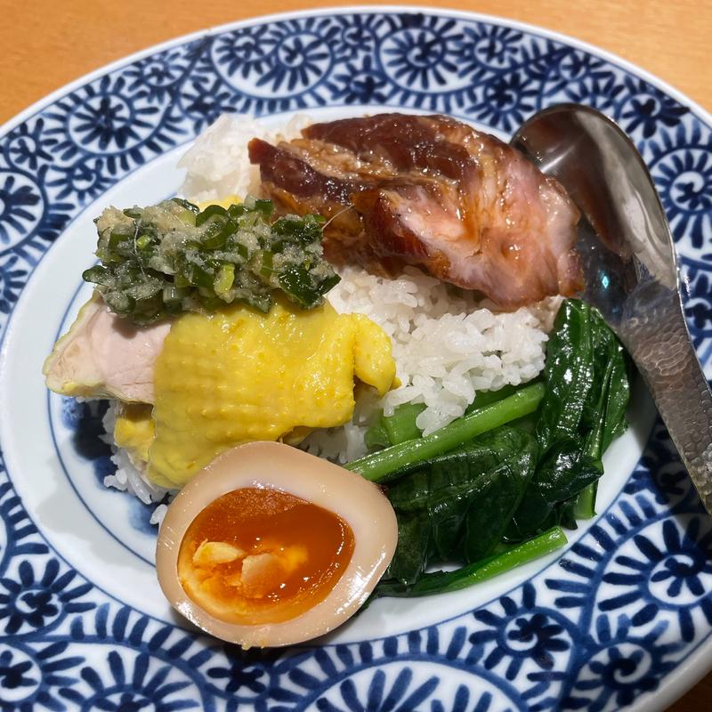 チャーシューと蒸し鶏のせご飯(喜記)