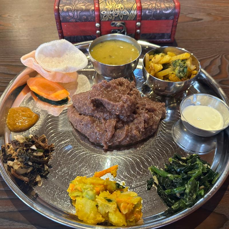 ラケディドセット（野菜）(LAKHEY Local Nepali Restaurant)