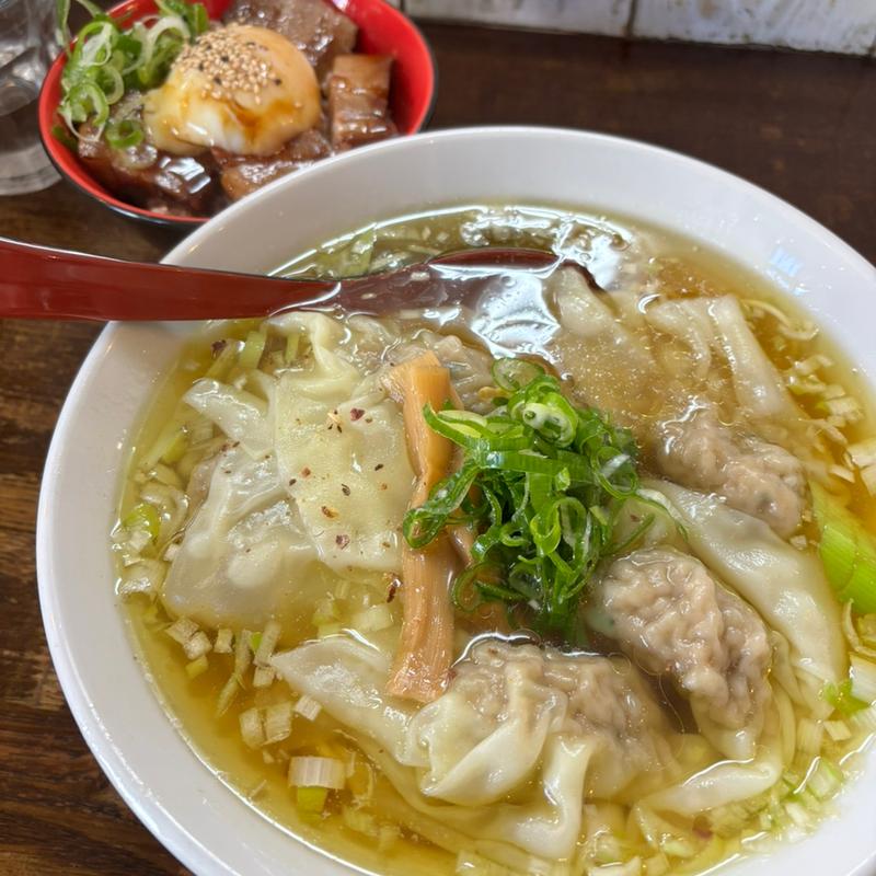 しろワンタンそば(中華そば　カリフォルニア)