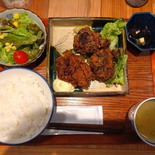 秘伝の山椒唐揚げ定食