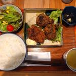 秘伝の山椒唐揚げ定食(丸鶏はじめ)