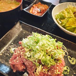 スジタン定食肉ダブル