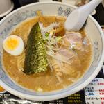 醤油とんこつラーメン
