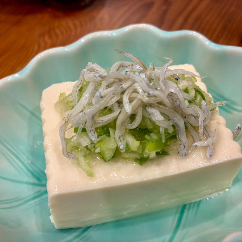 冷奴(奈良の酒蔵全部呑み うまっしゅ)