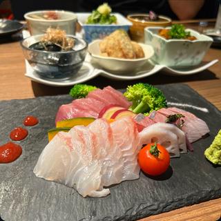 刺身盛り合わせ