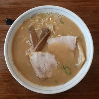 ワンタンメン(ホームラン亭)