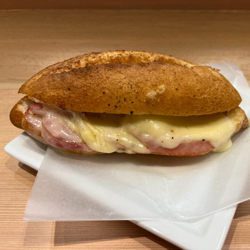 ハム＆ダブルチーズ(神乃珈琲 ヤエチカ店)