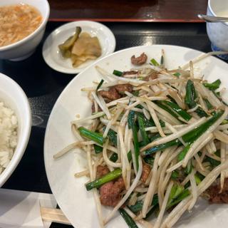 ニラレバ炒め