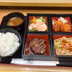 日替わりランチ(まんが喫茶　ログキャビン 岡崎若松店 )