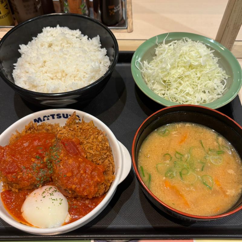 うまトマメンチかつ定食豚汁セット(松のや 中野坂上店)