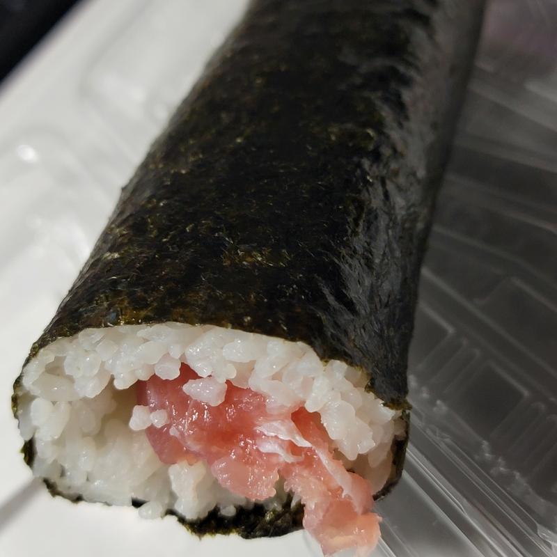 太巻寿司(鉄火)(MEGAドン・キホーテ 浦和原山店)