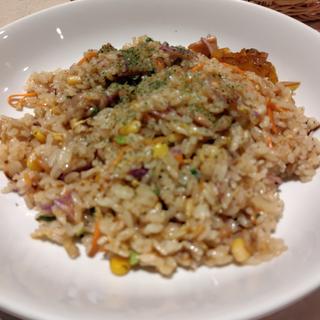 炭焼きチキンのガーリックバターピラフ(ベビーフェイスプラネッツ 盛岡南店)