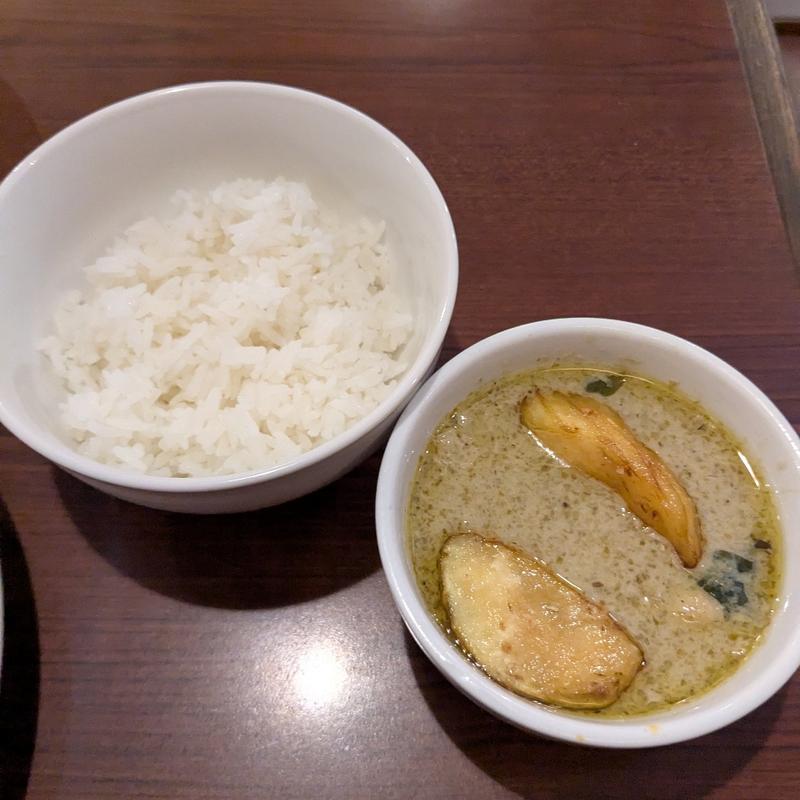 ミニグリーンカレー(タイ料理 ディージャイ 浦和店)