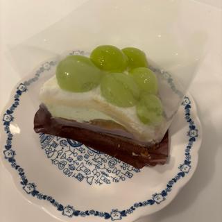 シャインマスカットのケーキ