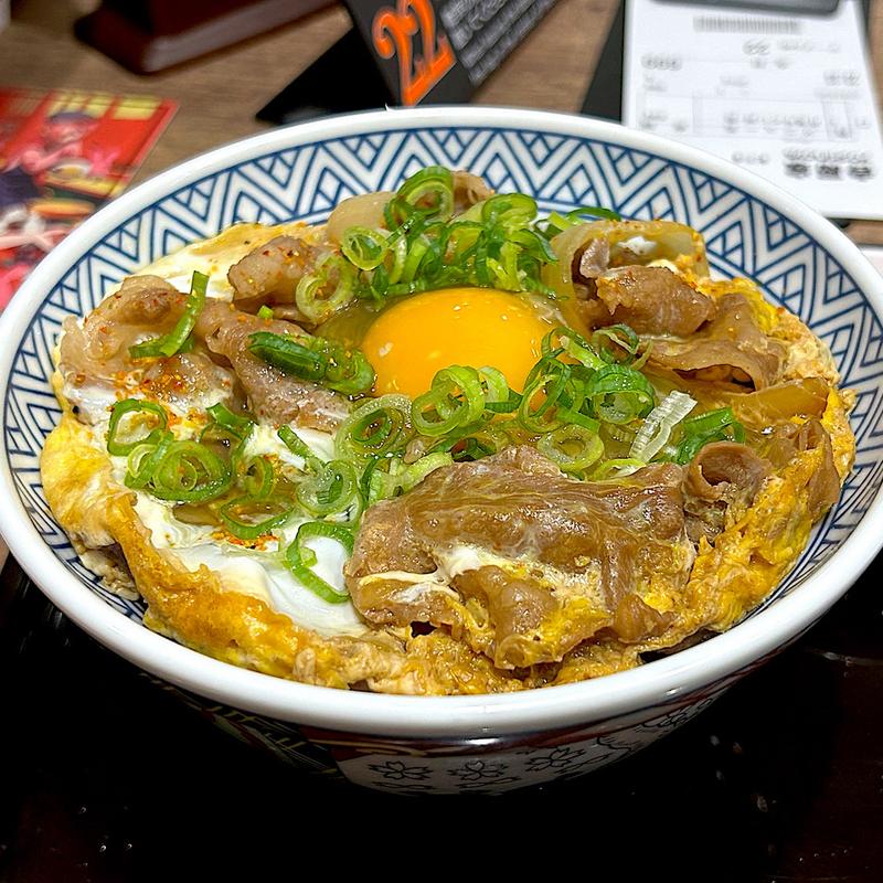 月見牛とじ丼(吉野家 小田急狛江駅店)