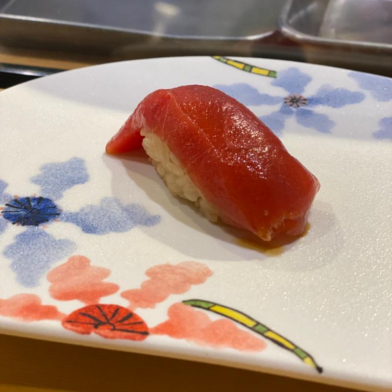 鮪（レギュラー満タンコース）(江戸前 SS(スシステーション))