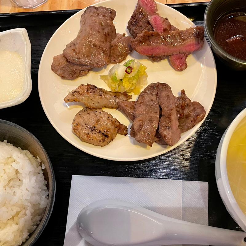全部盛り定食(牛たん食堂 吉田精肉店)
