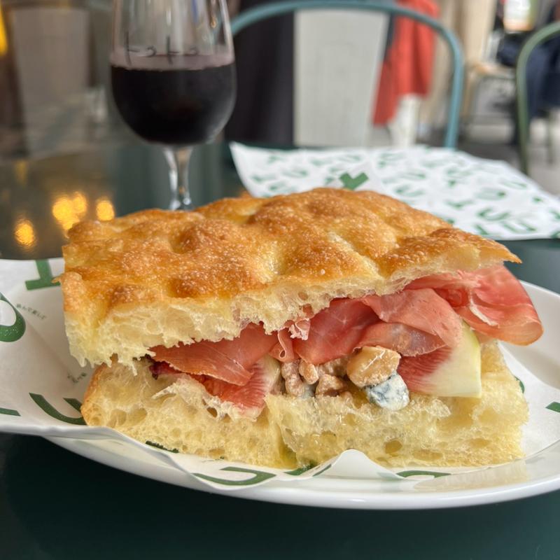 無農薬いちじく✖️生ハム✖️蜂蜜✖️ゴルゴンゾーラ✖️くるみ(TUTU)