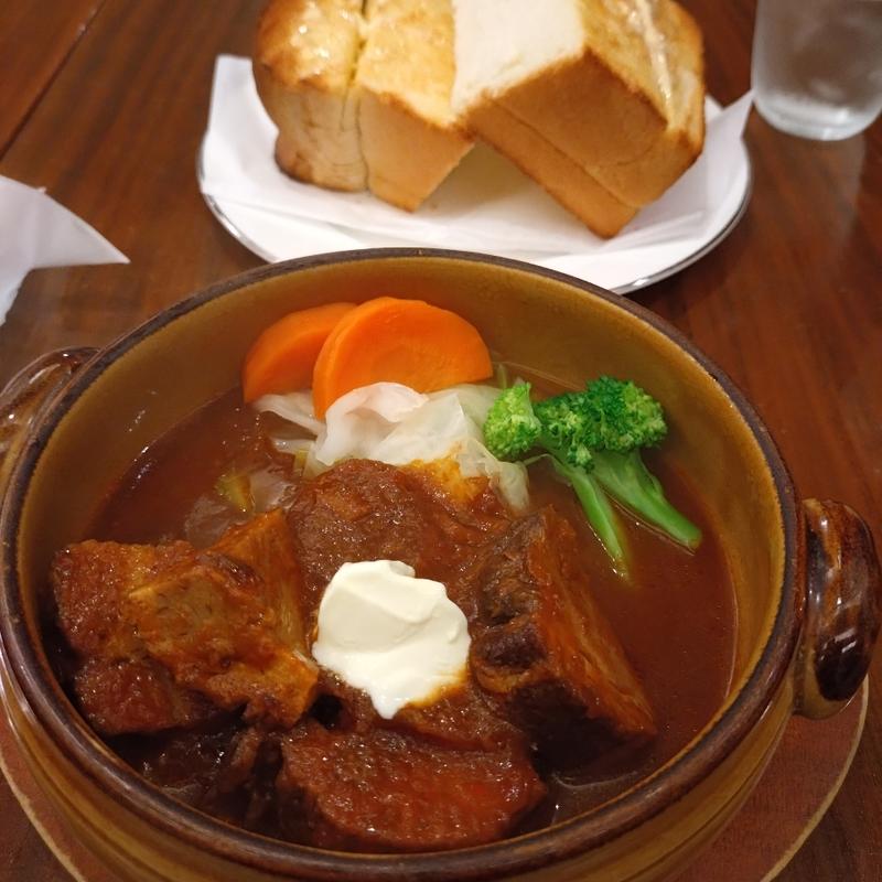 ボルシチセット トーストを厚切りに変更(茶豆珈琲)