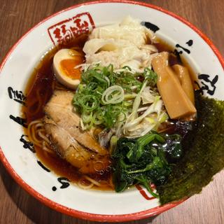 醤油地鶏えびわんたん麺