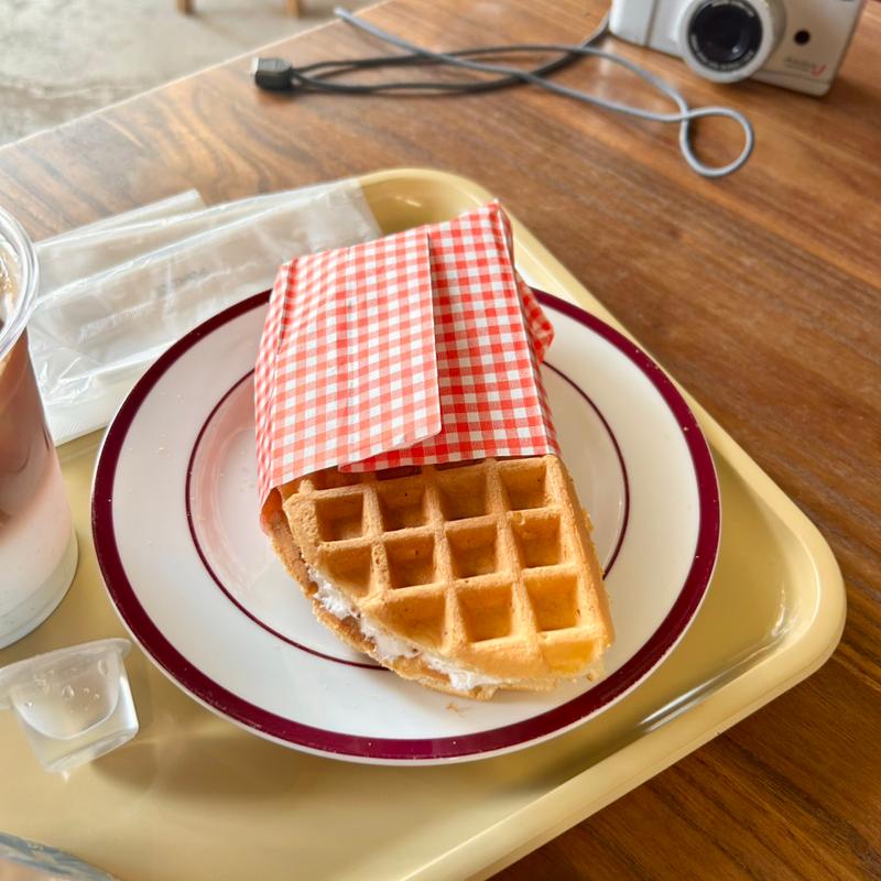 プレーンワッフル(Scoop Coffee)