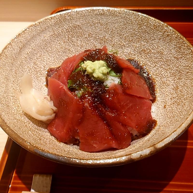 まぐろ丼（赤身）(鮨 松葉屋)