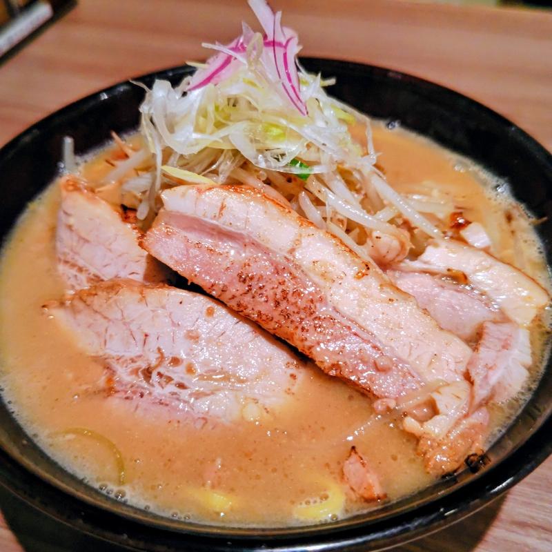 味噌ラーメン＋チャーシュー(味噌麺処 にそう)