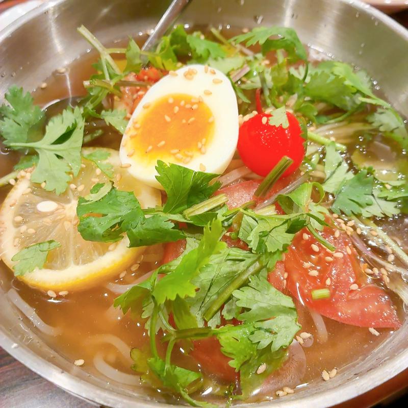 パクチー冷麺(焼肉萬両)