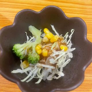 お通し　サラダ