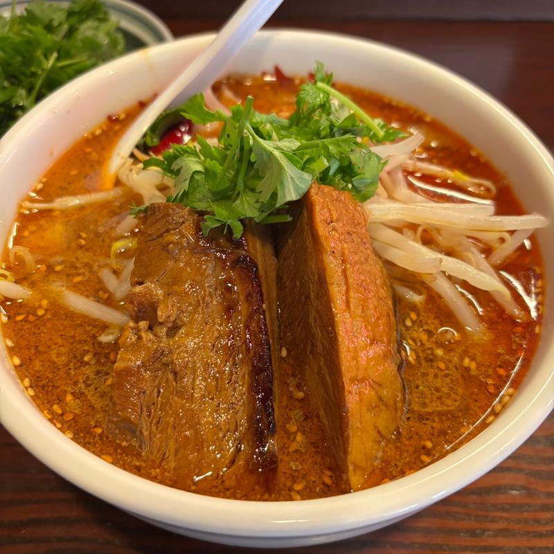 トロ肉のせ麻辣刀削麺(刀削麺荘 唐家 秋葉原本店 （カラヤ）)