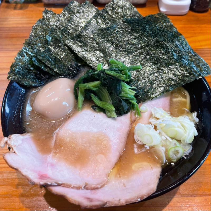 家系ラーメン(らぁーめん滿帆家)