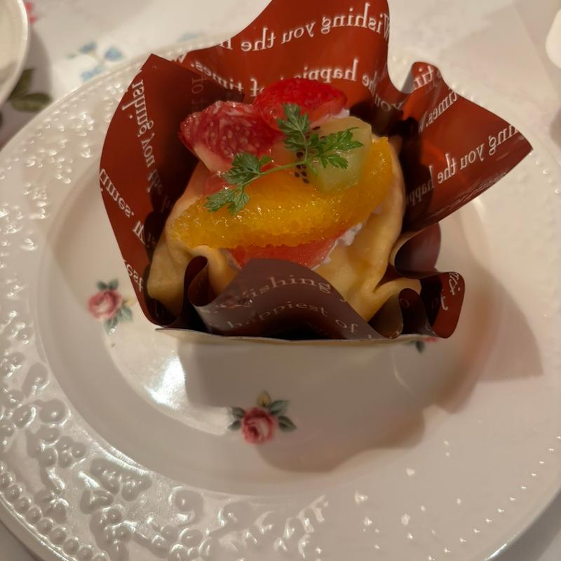 マスカルポーネのクレープ包み(西洋菓子 月のあかり)