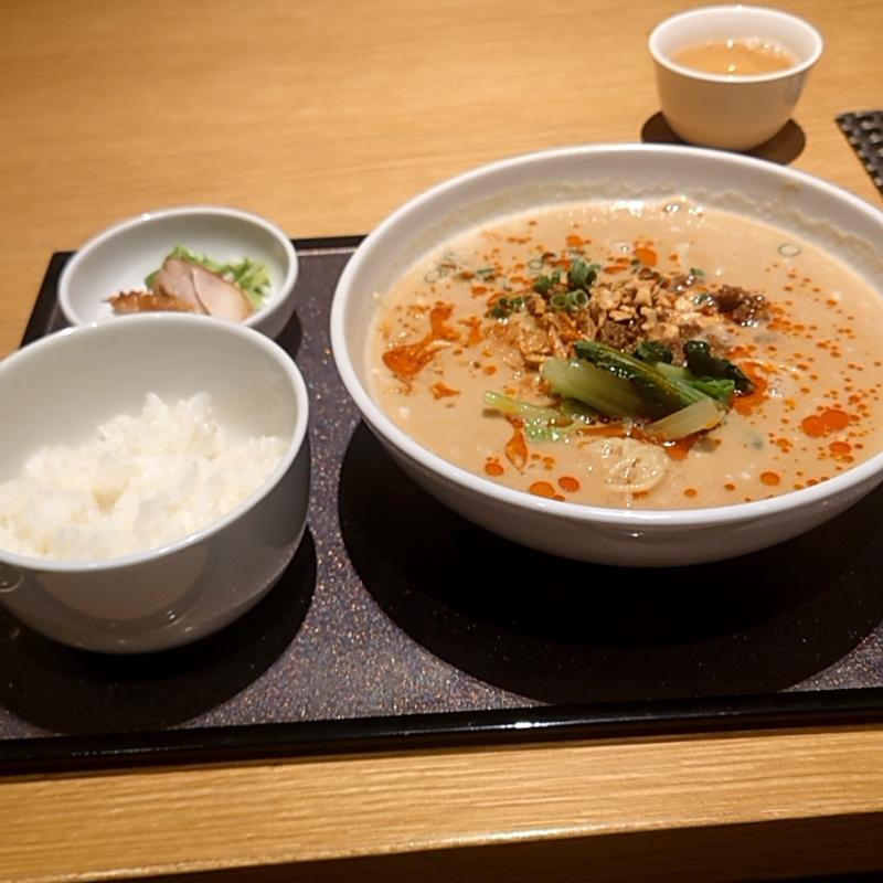 麻辣担々麺(ALMOND BLOSSOM TOKYO CHINESE RESTAURANT)
