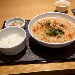 麻辣担々麺(ALMOND BLOSSOM TOKYO CHINESE RESTAURANT)