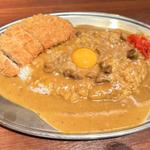 カレー＋カツ＋生玉子(大阪マドラスカレー 赤坂店)