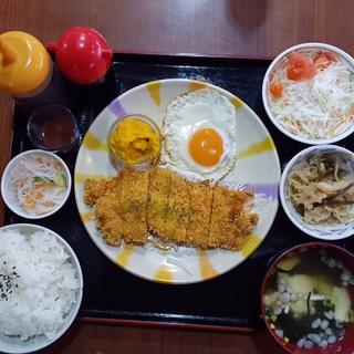 チキンカツ定食