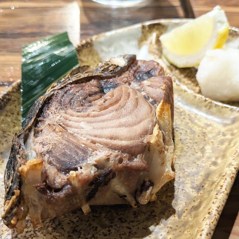 マグロのしっぽ焼き(炉端とおでん 呼炉凪来 横浜店)