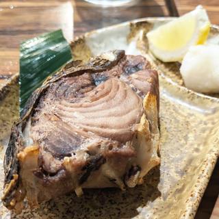 マグロのしっぽ焼き(炉端とおでん 呼炉凪来 横浜店)