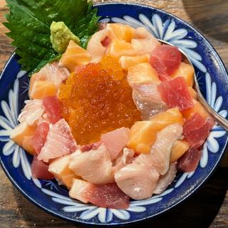 ミニ海鮮丼いくらのせ