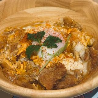 至福のカツ丼 温玉乗せ