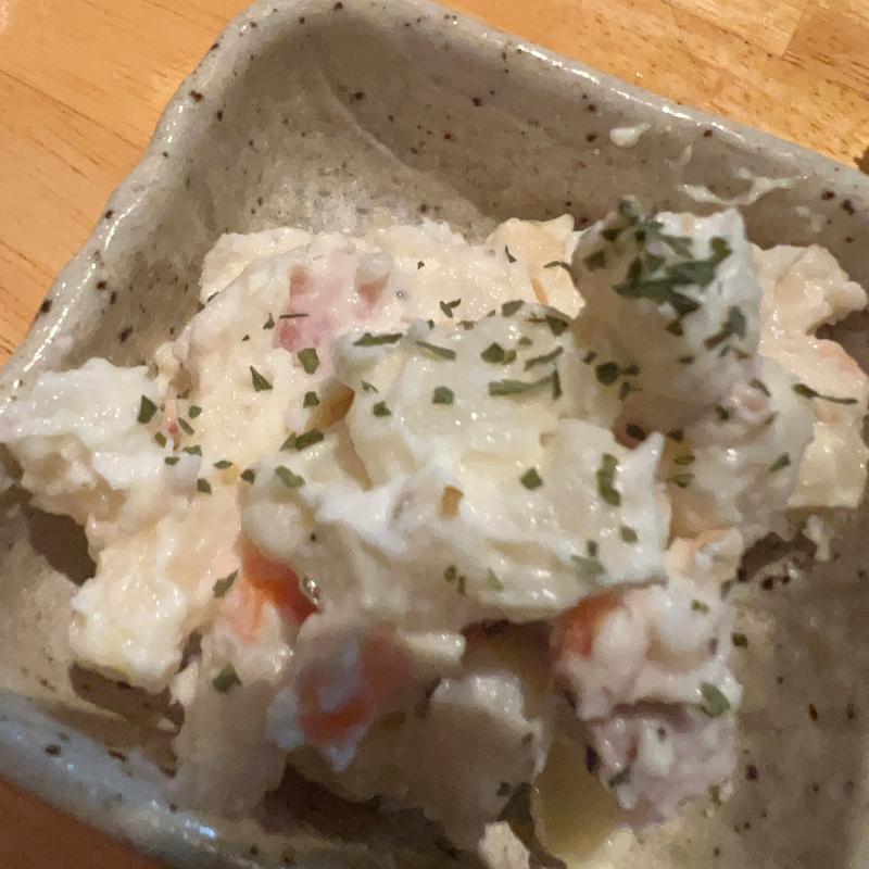 お通し(ポテトサラダ)(やきとりやさんあっ鶏)