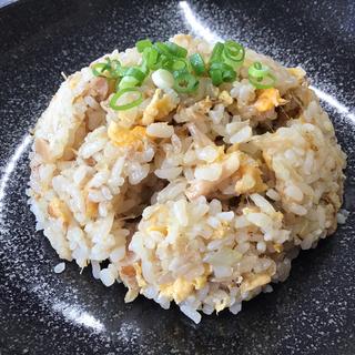 博多とんこつ　チャーハン＋替え玉セット(九州とんこつの うま馬 （うまうま）)