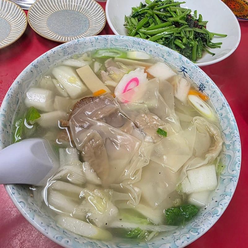 五目ワンタン麺(中華料理 天華)